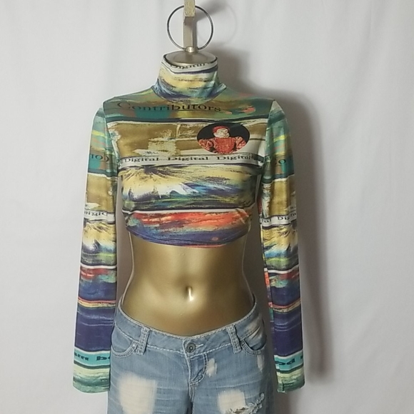 Fashion Nova Tops - FASHION NOVA CROPPED TOP